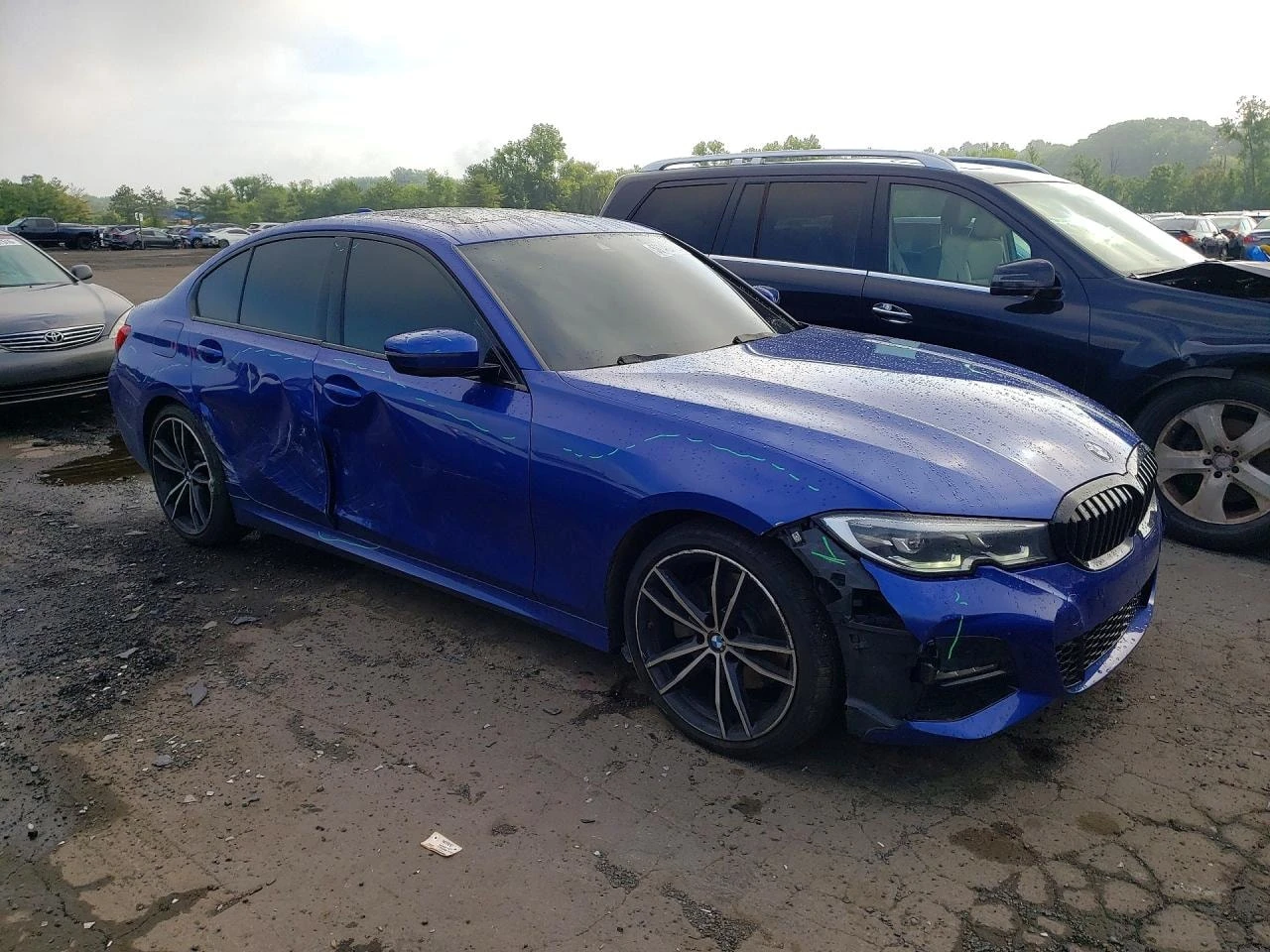 BMW 330 xDrive M SPORT | CARFAX | АВТОКРЕДИТ, снимка 4 - Автомобили и джипове - 56088093