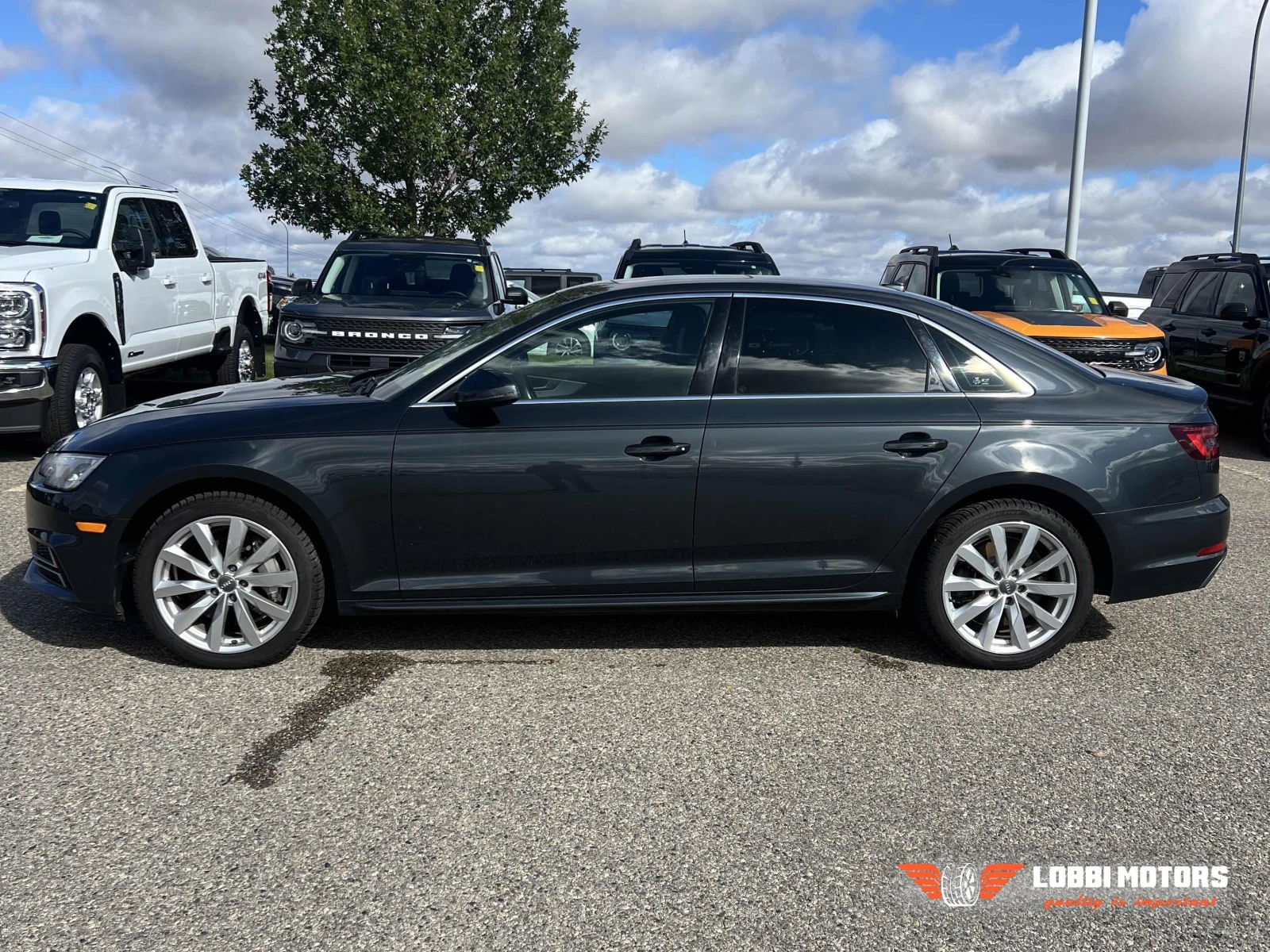Audi A4, снимка 4 - Автомобили и джипове - 56128938