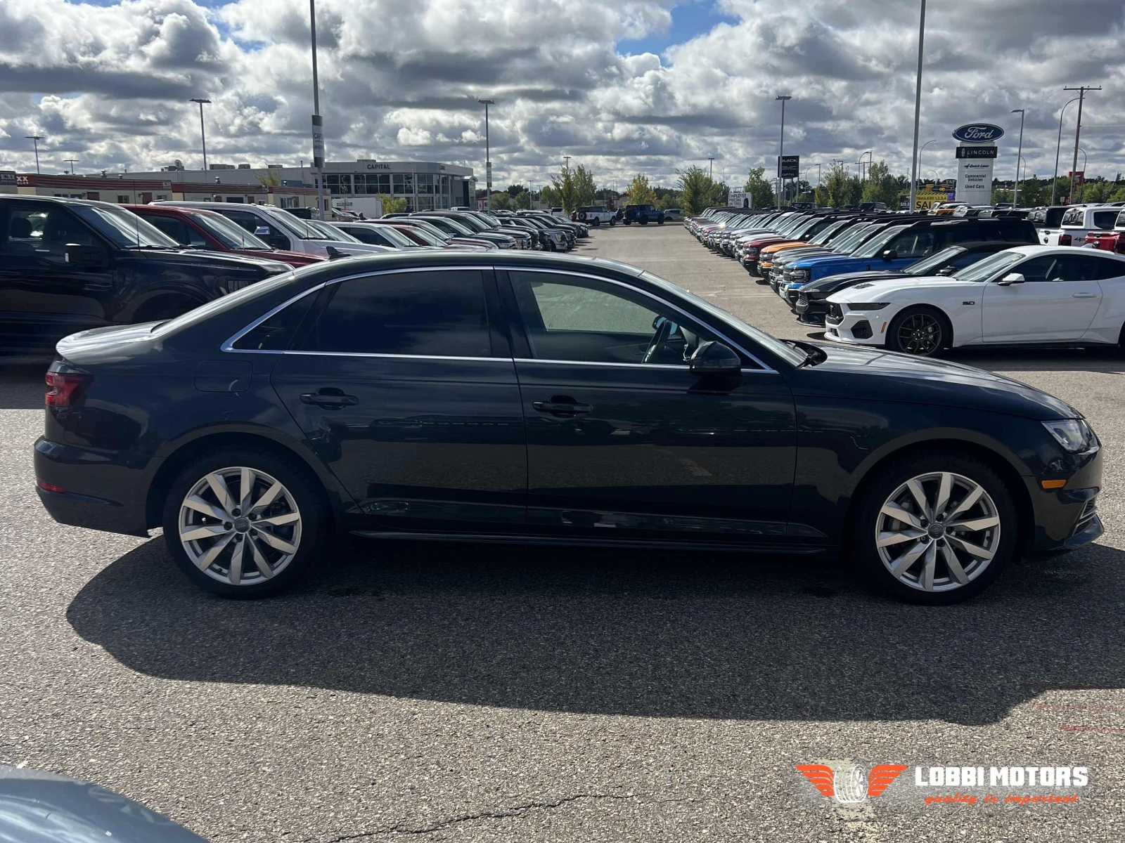 Audi A4, снимка 3 - Автомобили и джипове - 56128938