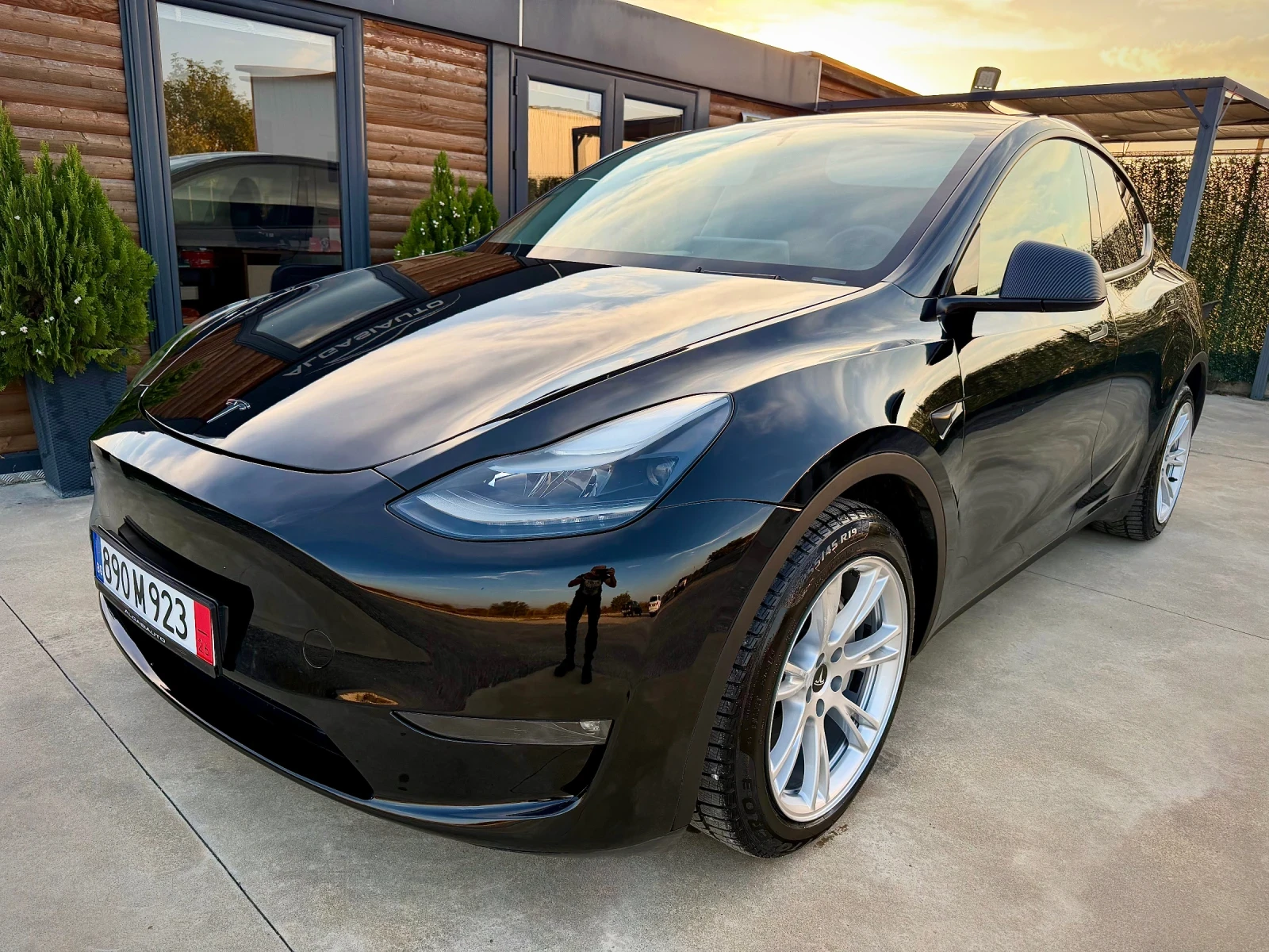 Tesla Model Y Dual Motor Long Range