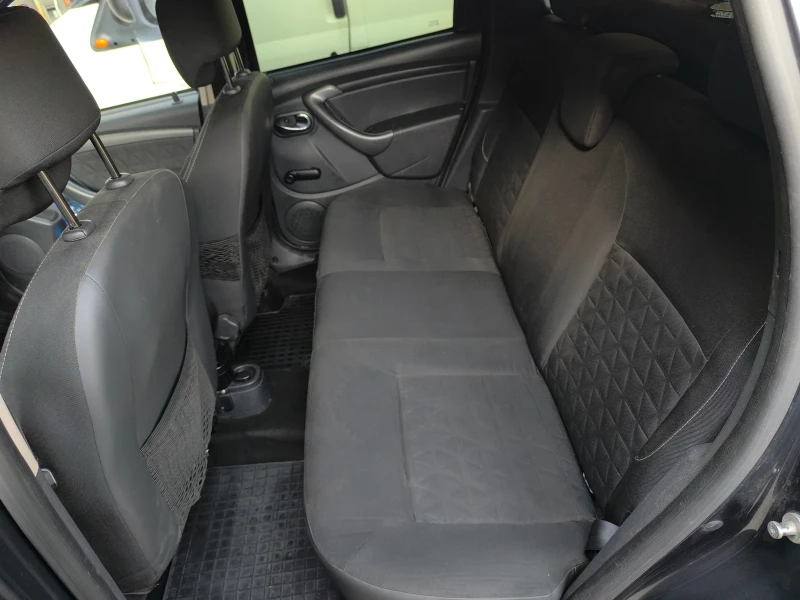 Dacia Duster 1.6 16v LPG, снимка 13 - Автомобили и джипове - 52323682