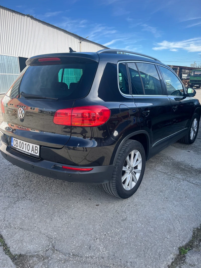 VW Tiguan, снимка 4 - Автомобили и джипове - 52402577