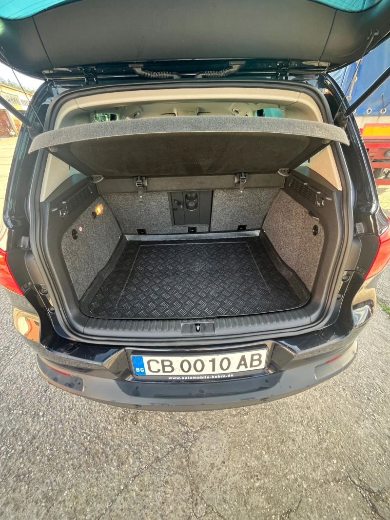 VW Tiguan, снимка 15 - Автомобили и джипове - 52402577
