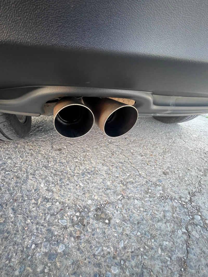 VW Tiguan, снимка 16 - Автомобили и джипове - 52402577