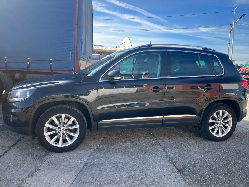 VW Tiguan, снимка 3 - Автомобили и джипове - 52402577