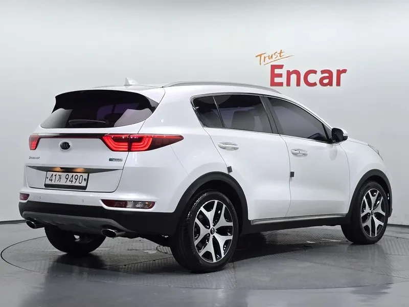 Kia Sportage 4Th Generation Diesel 2.0 2Wd Prestige, снимка 2 - Автомобили и джипове - 55100441