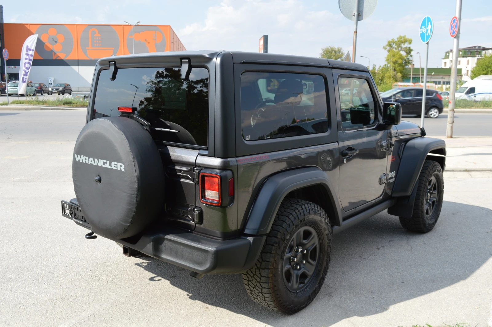 Jeep Wrangler JL Sport Special Edition 284 к.с. - изображение 8