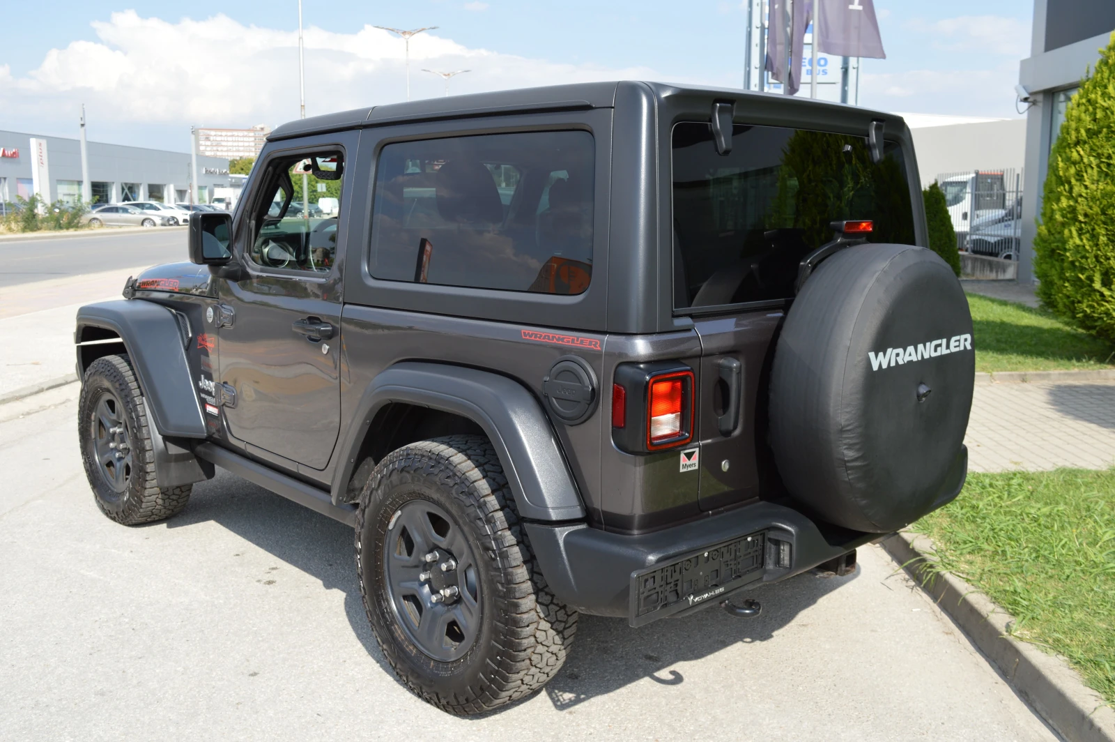 Jeep Wrangler JL Sport Special Edition 284 к.с. - изображение 7