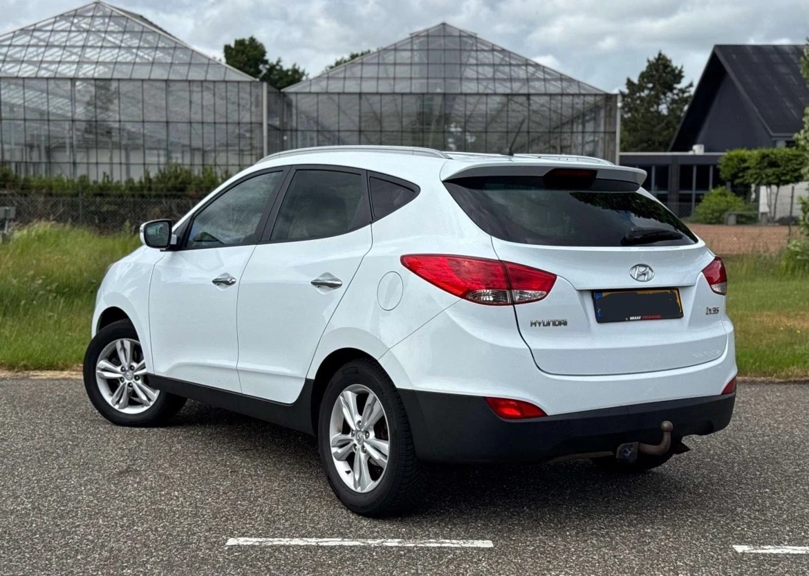 Hyundai IX35 2.0 - изображение 3