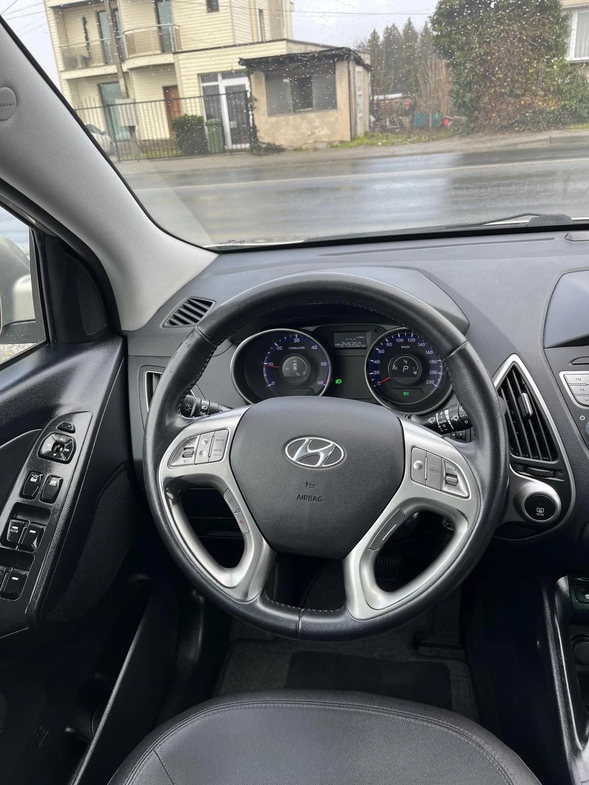 Hyundai IX35 2.0 184k.c - изображение 7