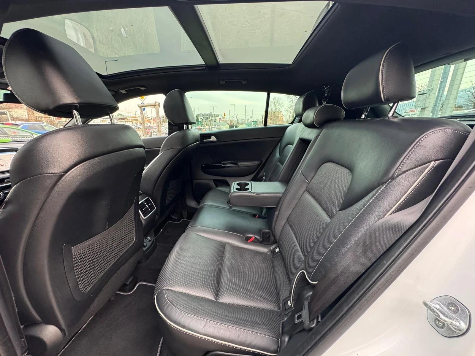 Kia Sportage 2.0CRDi/4x4, снимка 14 - Автомобили и джипове - 53716912