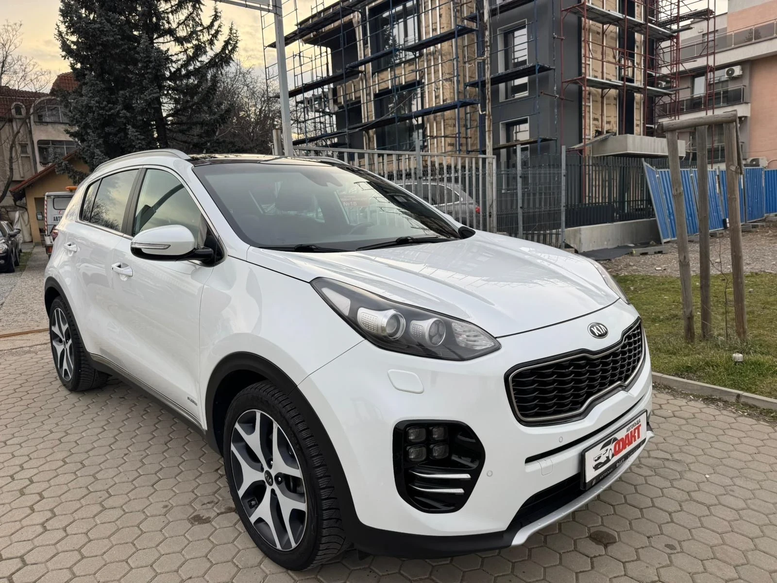Kia Sportage 2.0CRDi/4x4, снимка 3 - Автомобили и джипове - 53716912