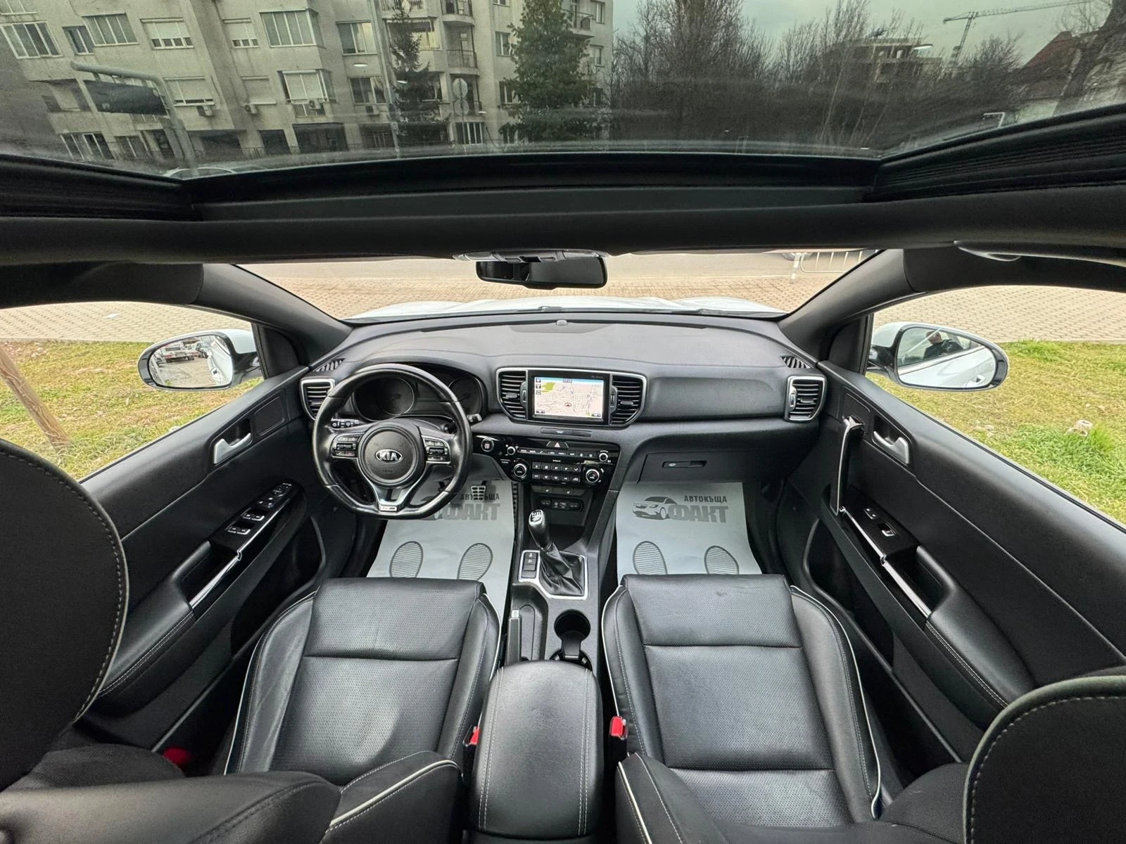 Kia Sportage 2.0CRDi/4x4, снимка 10 - Автомобили и джипове - 53716912