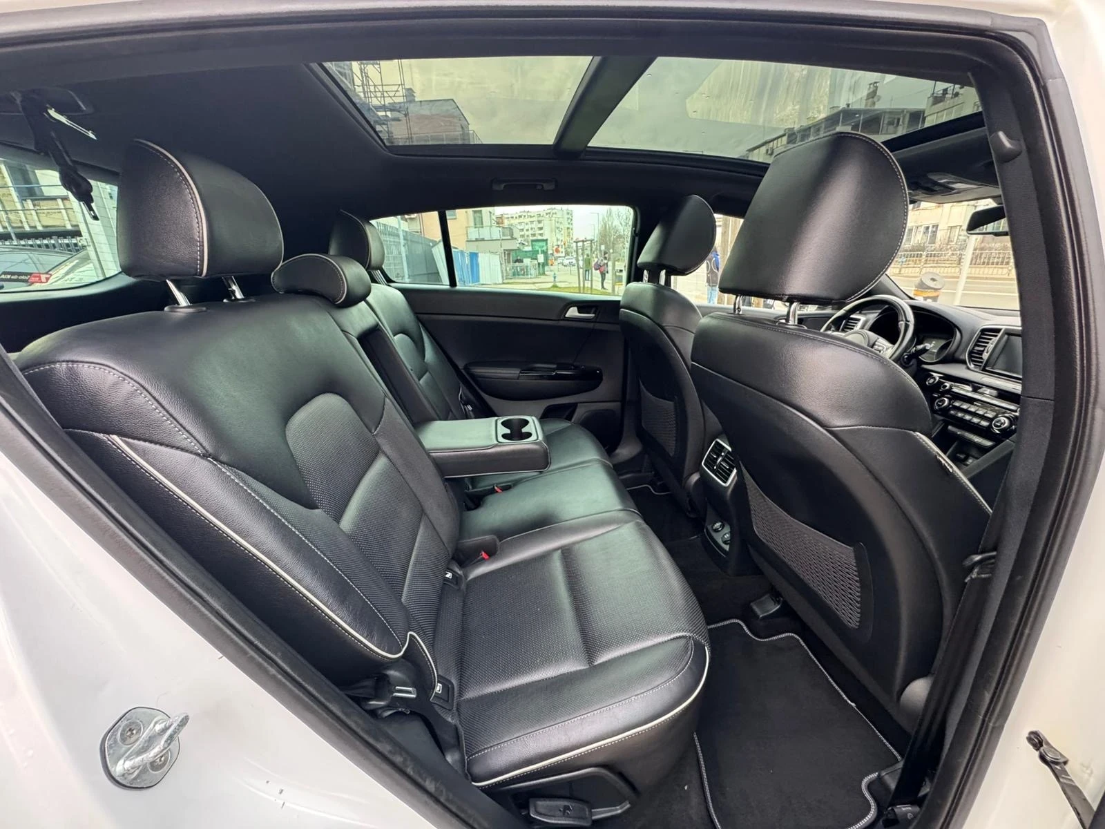 Kia Sportage 2.0CRDi/4x4, снимка 13 - Автомобили и джипове - 53716912