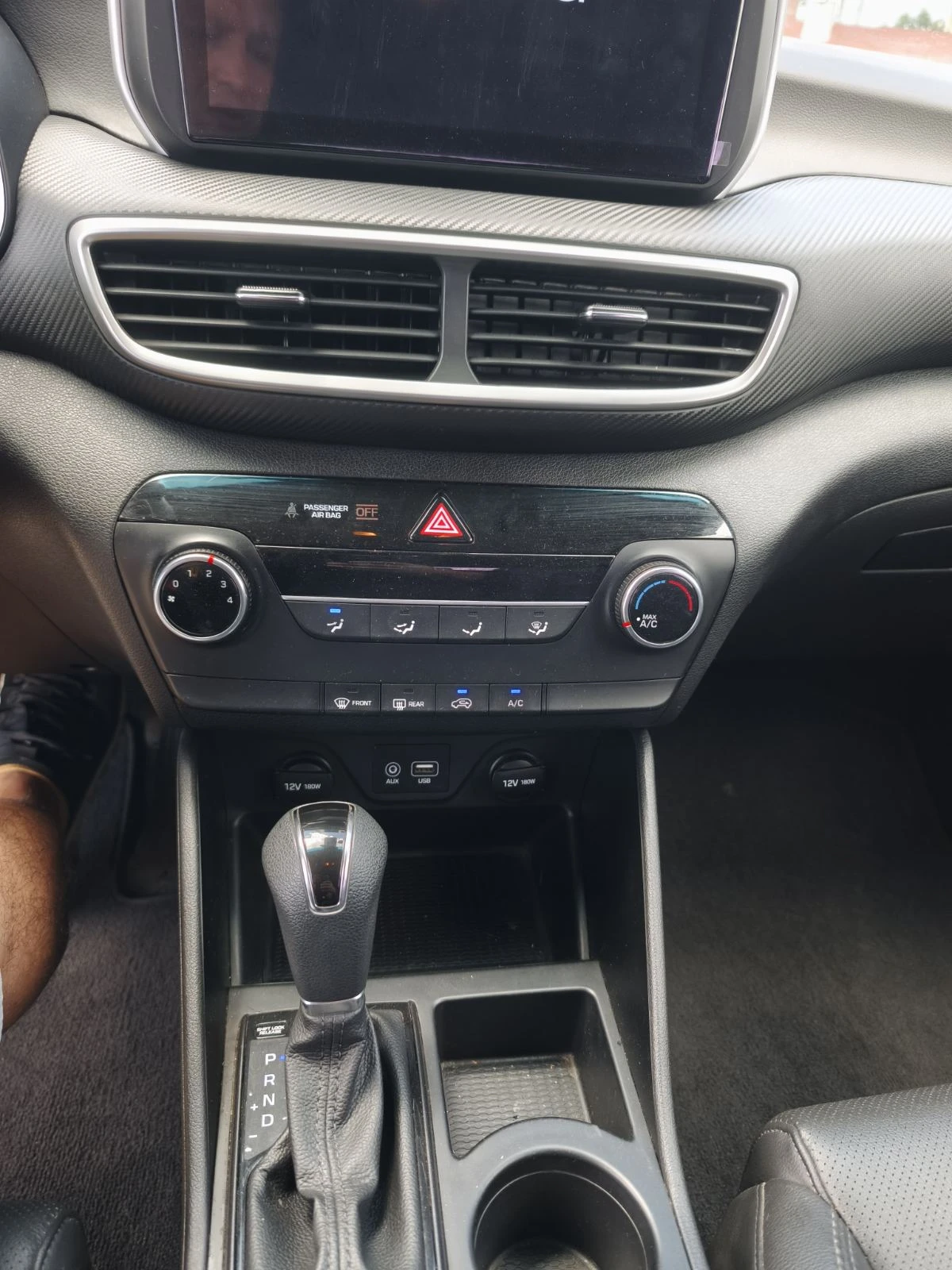 Hyundai Tucson 2.0 CRDI  185K   8 Скорости 4х4 HTRAC , снимка 13 - Автомобили и джипове - 55107672