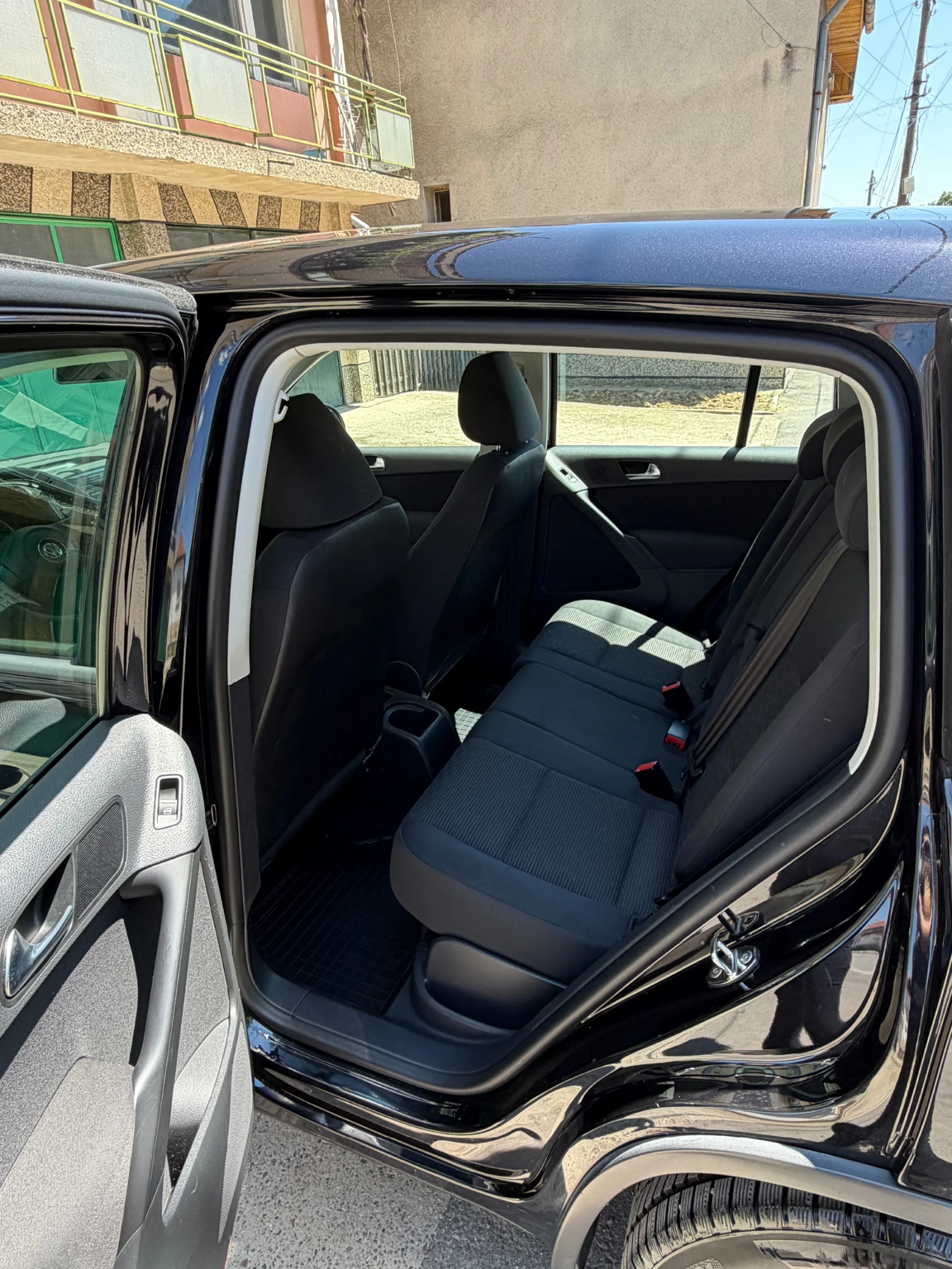 VW Tiguan, снимка 9 - Автомобили и джипове - 55248728