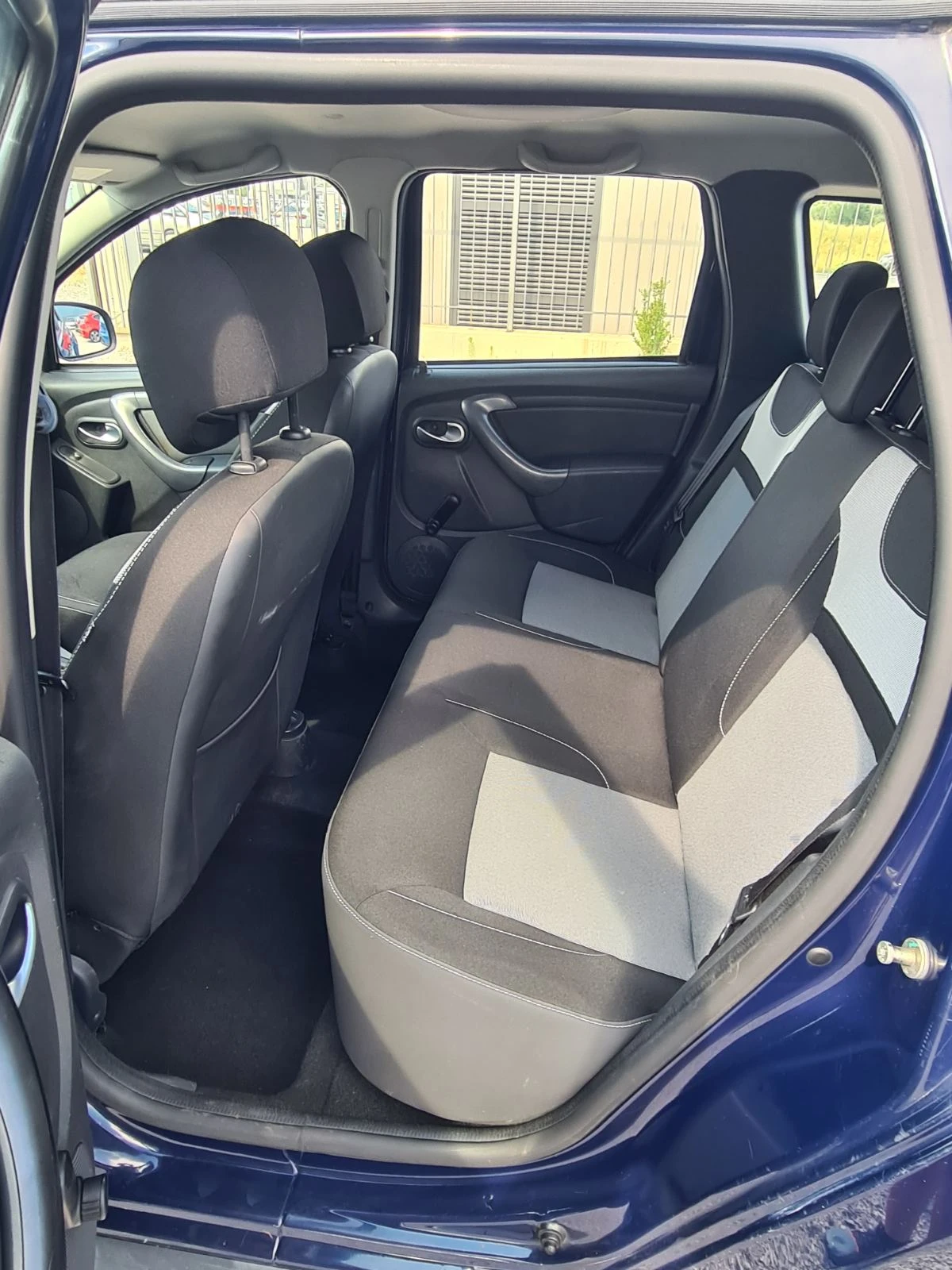 Dacia Duster  1.6i GPL/NAVI/KAMERA/EURO 6B, снимка 6 - Автомобили и джипове - 55508606