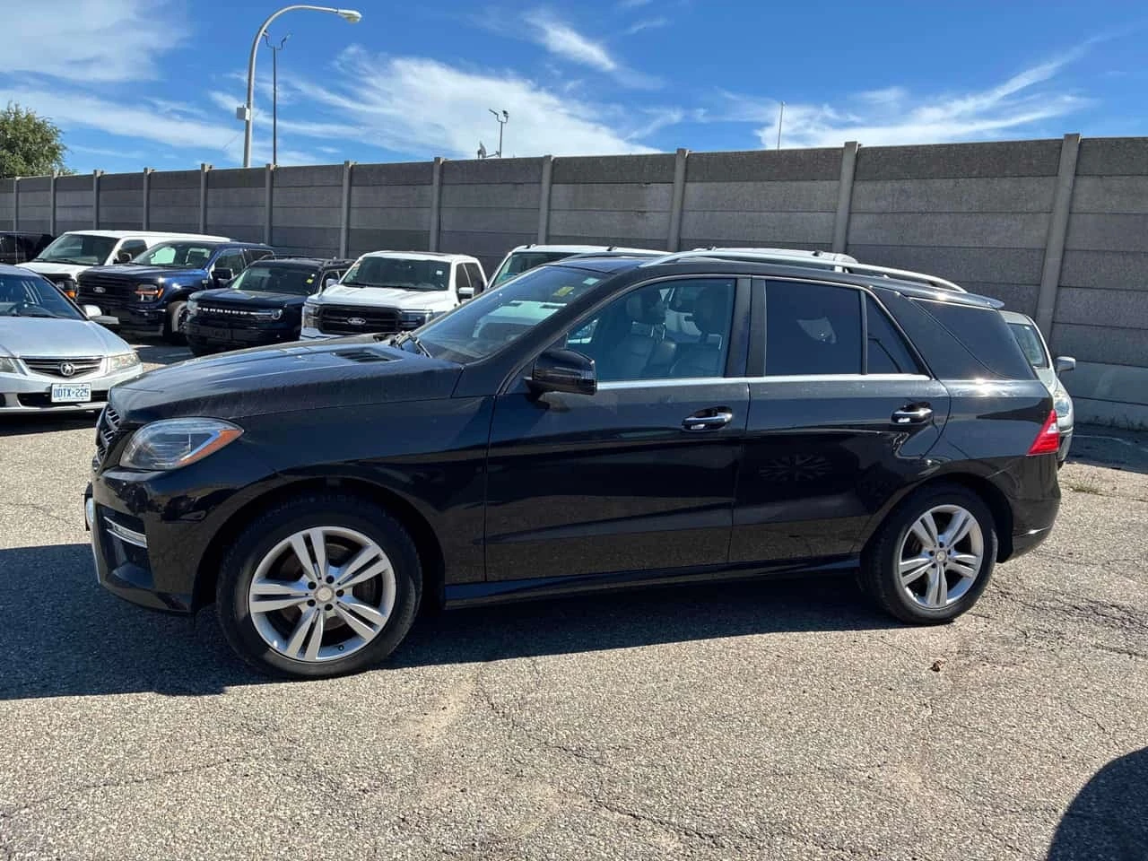 Mercedes-Benz ML 350 * BlueTEC * CARFAX * ОПЦИЯ ЗА ФИНАНСИРАНЕ, снимка 2 - Автомобили и джипове - 56227824