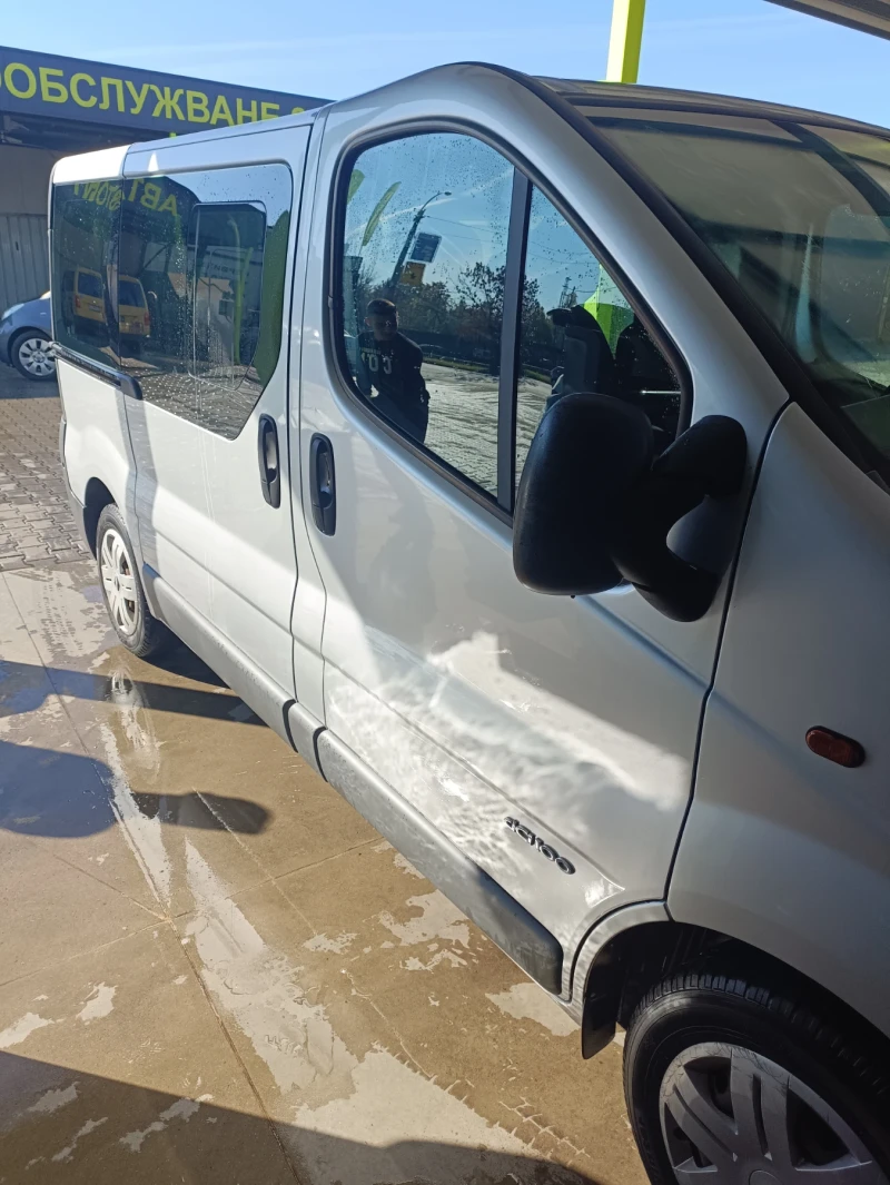 Renault Trafic, снимка 6 - Бусове и автобуси - 47690012