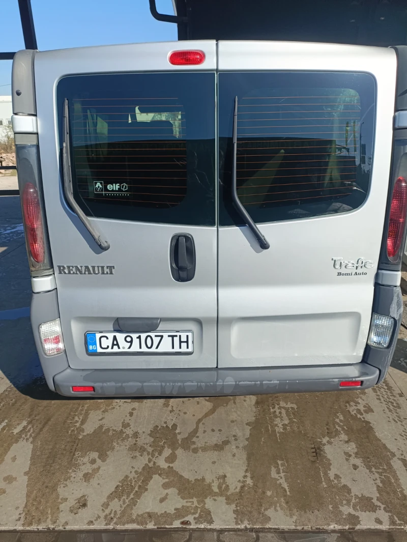 Renault Trafic, снимка 3 - Бусове и автобуси - 47690012