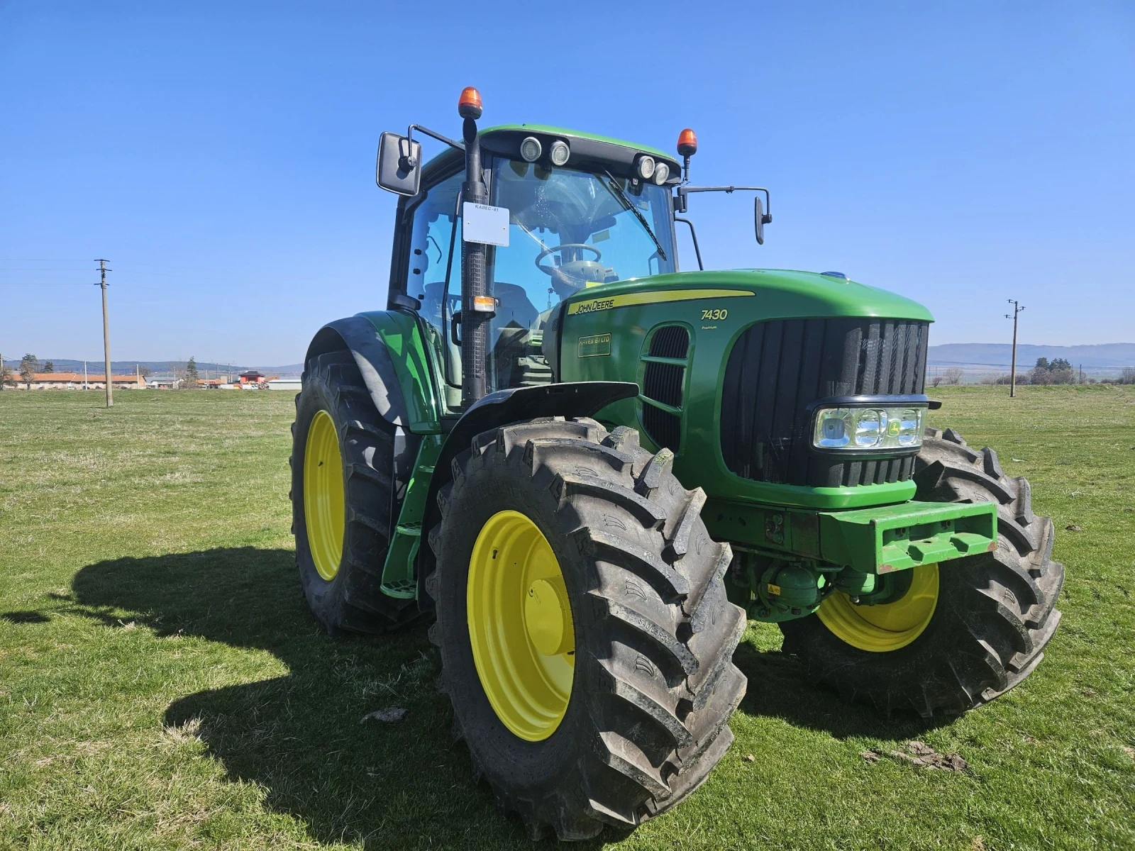 Трактор John Deere 7430, снимка 1