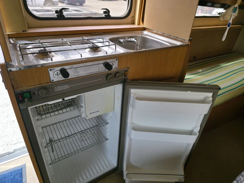 Кемпер Ford Transit Солари, баня, тоалетна, снимка 11 - Каравани и кемпери - 51203059