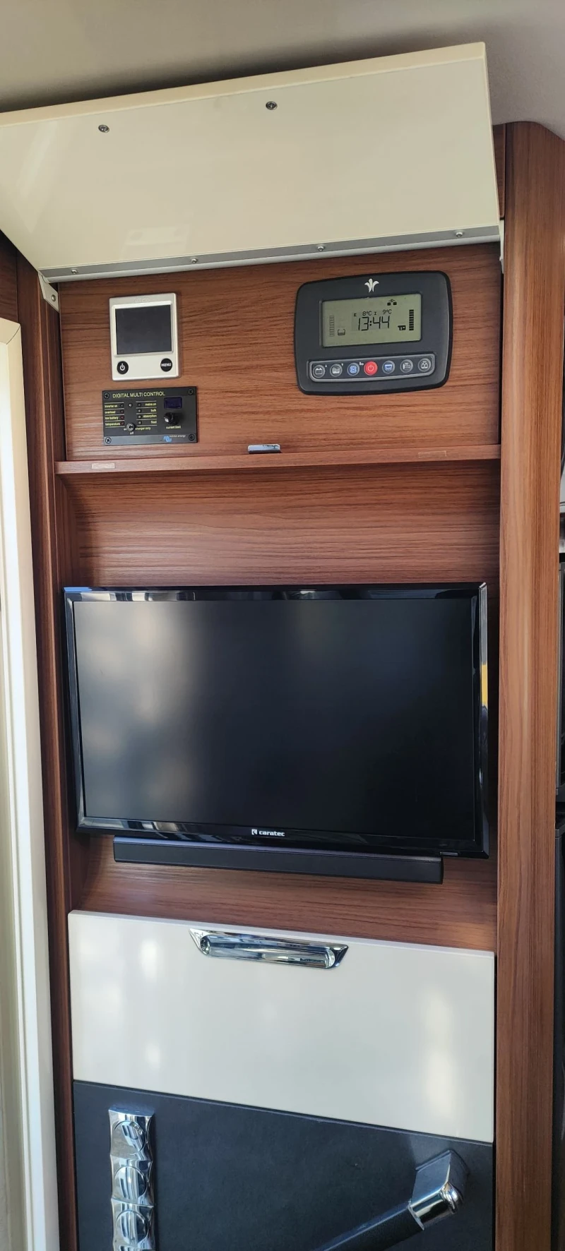 Кемпер Niesmann Bischoff Arto 76 E, снимка 7 - Каравани и кемпери - 52424814