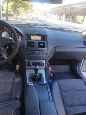 Mercedes-Benz C 200, снимка 2