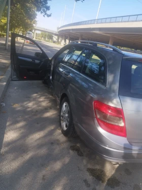 Mercedes-Benz C 200, снимка 6