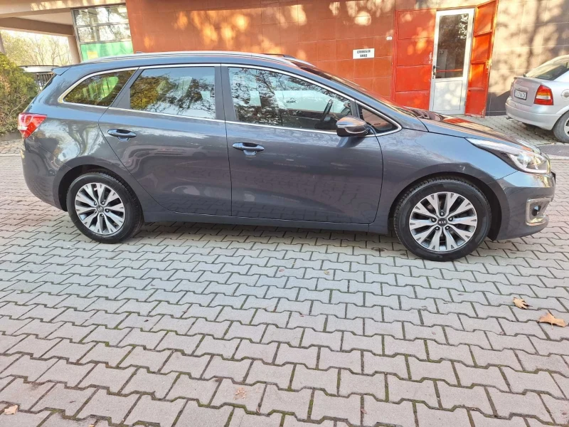 Kia Ceed 1.6crdi 2018 automat, снимка 4 - Автомобили и джипове - 48249740