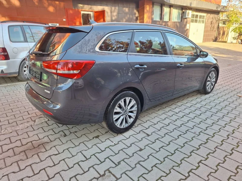 Kia Ceed 1.6crdi 2018 automat, снимка 6 - Автомобили и джипове - 48249740