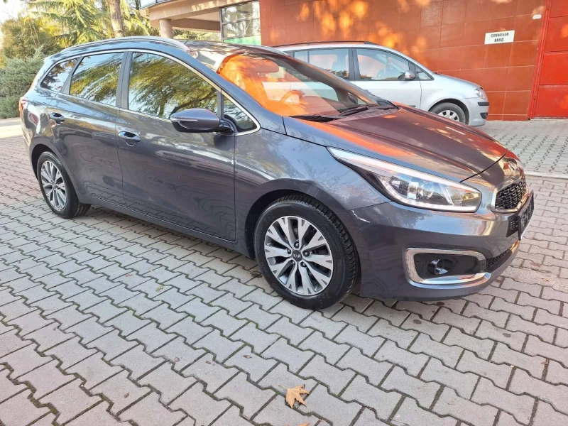 Kia Ceed 1.6crdi 2018 automat, снимка 2 - Автомобили и джипове - 48249740