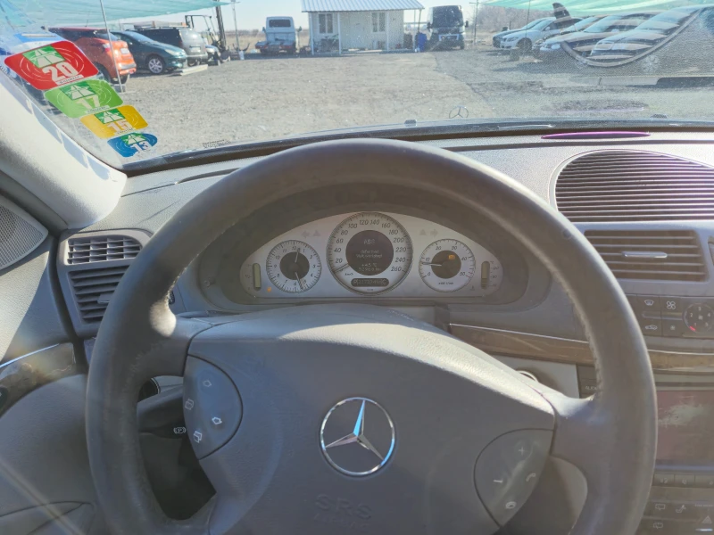 Mercedes-Benz E 320, снимка 8 - Автомобили и джипове - 48505109