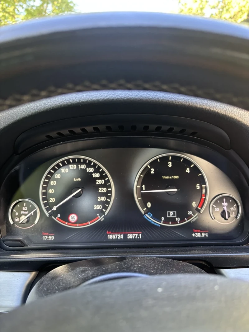 BMW 520 BMW X-DRIVE 187 000km, снимка 6 - Автомобили и джипове - 51933167