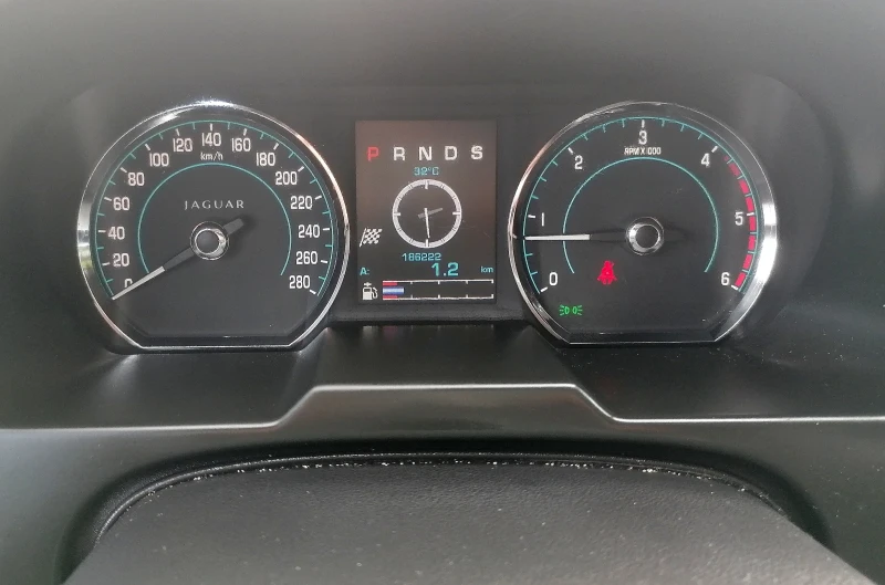 Jaguar Xf 3.0 240 к.с. FULL, снимка 12 - Автомобили и джипове - 51408728