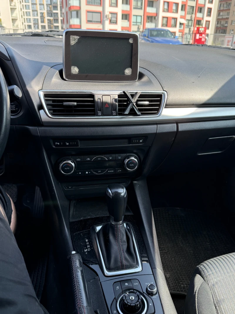 Mazda 3 1.6 MZ-CD SKYACTIVE/BOSE/PARKING CAMERA/, снимка 13 - Автомобили и джипове - 52494342