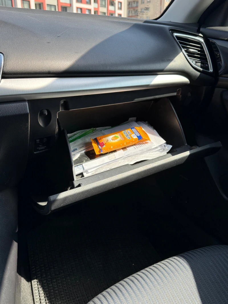 Mazda 3 1.6 MZ-CD SKYACTIVE/BOSE/PARKING CAMERA/, снимка 14 - Автомобили и джипове - 52494342