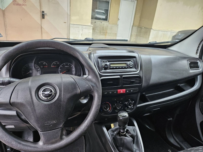 Opel Combo, снимка 8 - Автомобили и джипове - 52532092