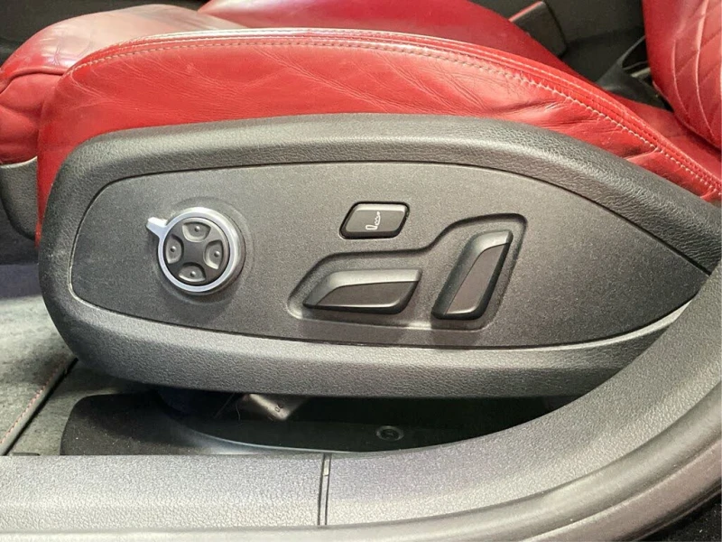 Audi S4 Quattro* Technik* АвтоКредит* (ЦЕНА ДО БГ), снимка 13 - Автомобили и джипове - 52543531