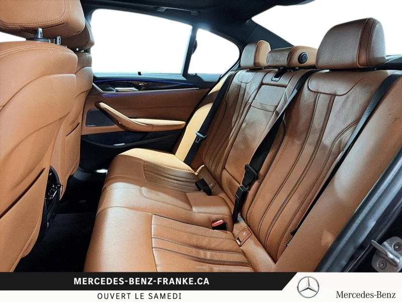 BMW 530E ПАМЕТ* M PACK* ПАНОРАМА* 4 ПОДГРЕВА* КАМЕРА* , снимка 10 - Автомобили и джипове - 52652969