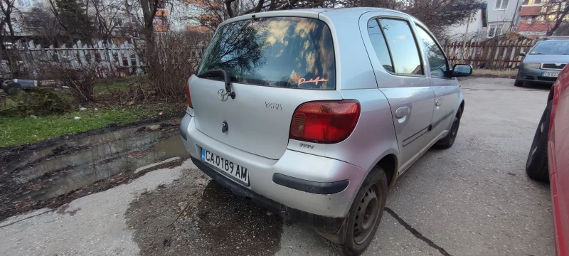 Toyota Yaris 1, 3 бензин/ климатик , снимка 5 - Автомобили и джипове - 53060891