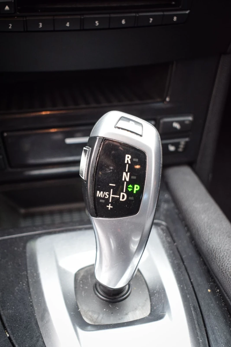 BMW 520 M pack, снимка 8 - Автомобили и джипове - 53093434