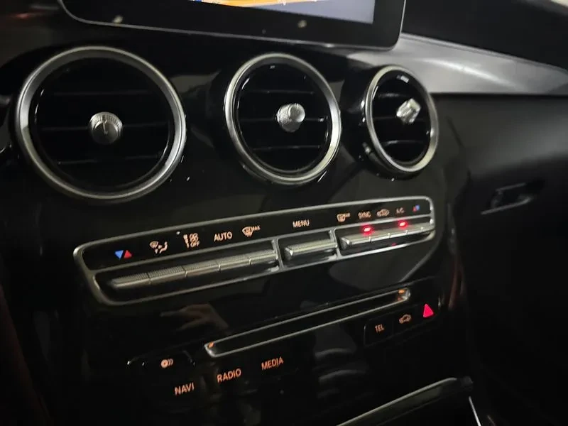Mercedes-Benz C 220  Bluetech Avantgarde, снимка 11 - Автомобили и джипове - 55015226