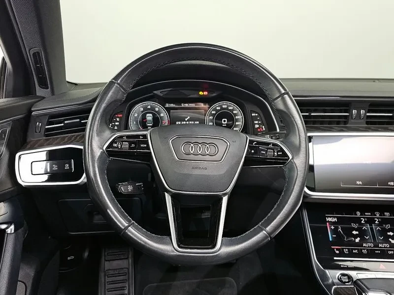 Audi A6 2.0 TFSI, снимка 13 - Автомобили и джипове - 55084780