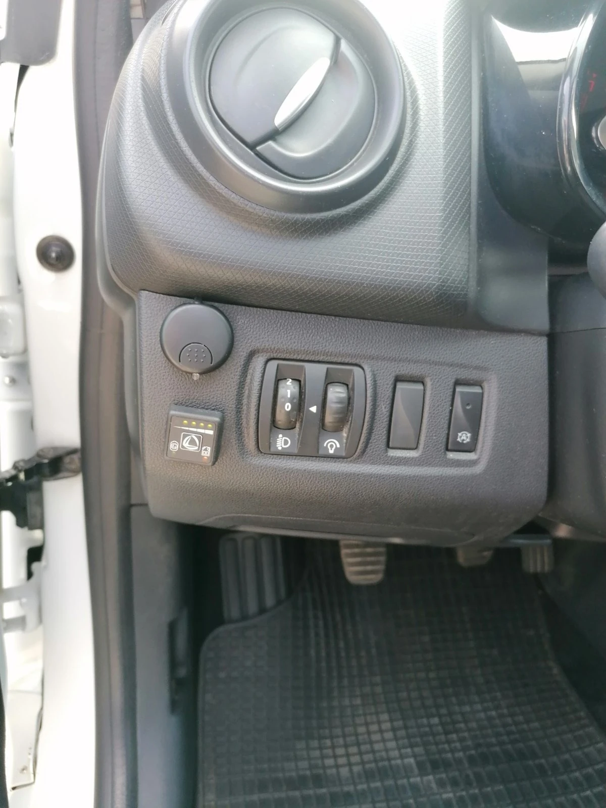 Renault Clio 0.9TCe LPG N1 1+ 1 | Mobile.bg   11