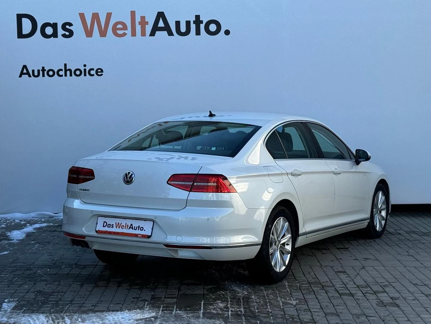 VW Passat Highline 1.8TSI BMT - изображение 4