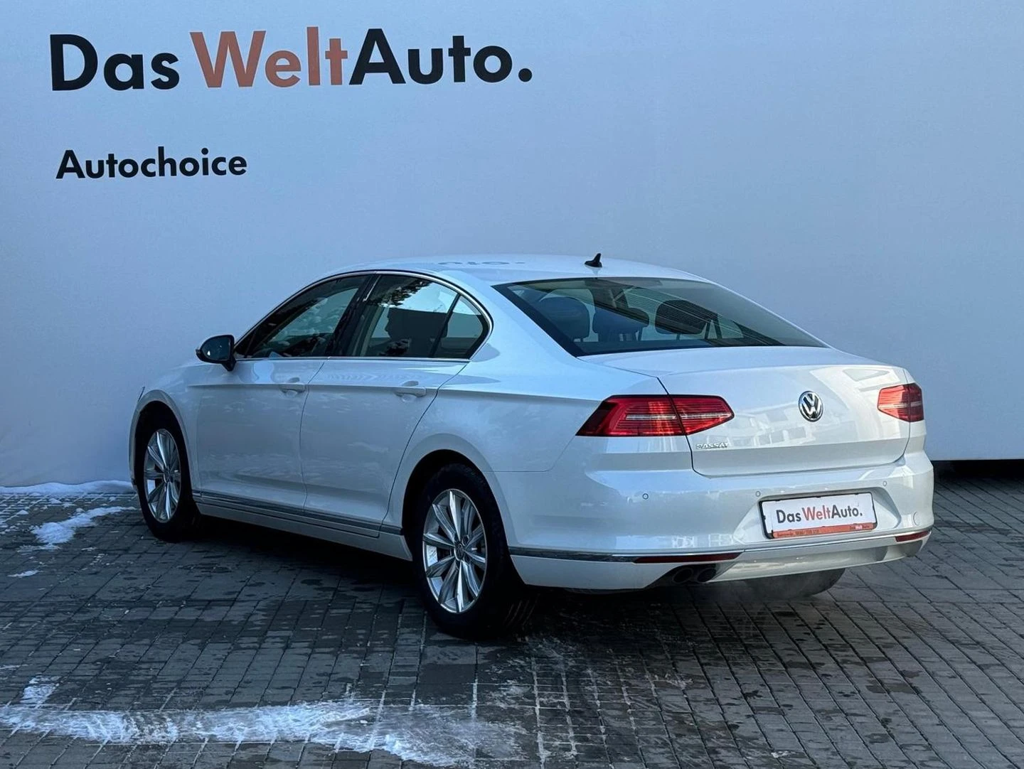 VW Passat Highline 1.8TSI BMT - изображение 3