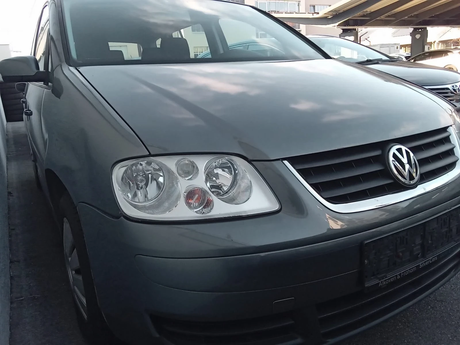 VW Touran 1, 9TDI DSG 170000км РЕАЛ КИЛОМЕТРИ - изображение 3