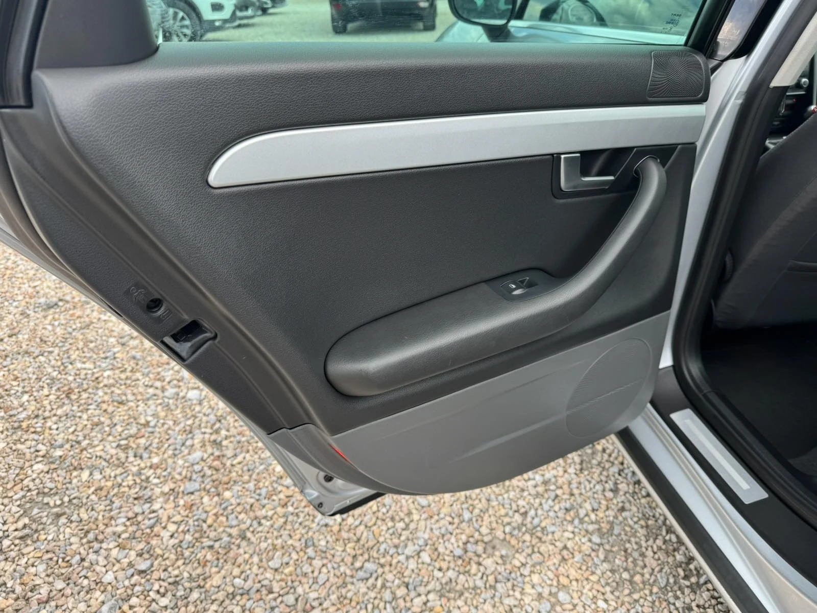 Seat Exeo 2.0TDI - изображение 7