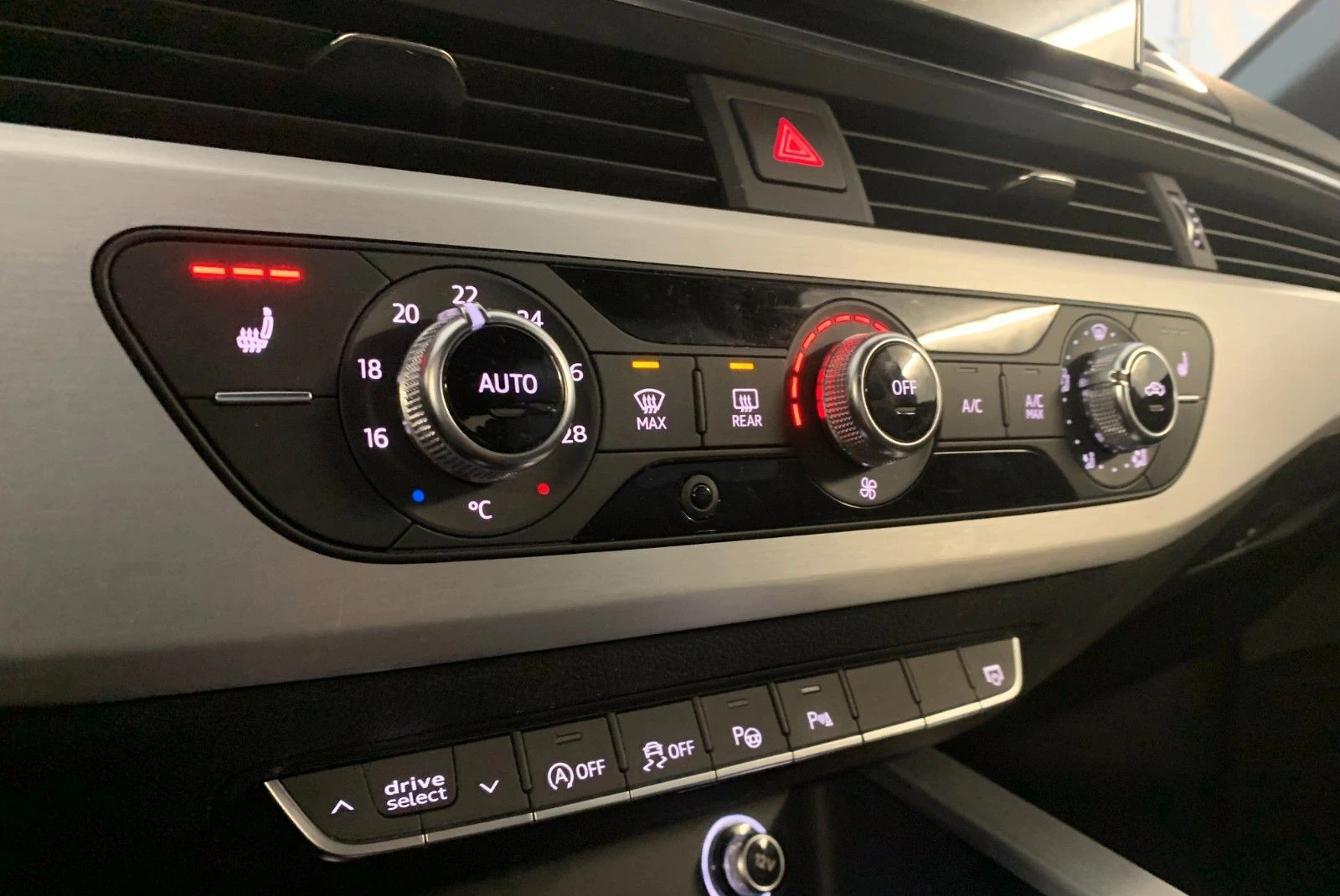 Audi S4 QUATTRO/374HP/MATRIX/CAM/MASSAGE/ACC/MEMO/209 | Mobile.bg   13